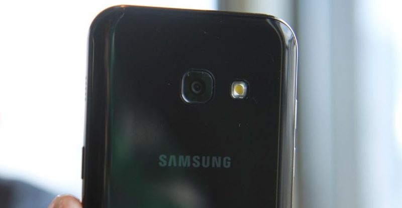 Cámara de fotos de un smartphone Samsung